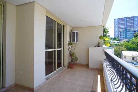 Varanda  de apartamento para alugar com 2 quartos, 104m² em Higienópolis, Porto Alegre