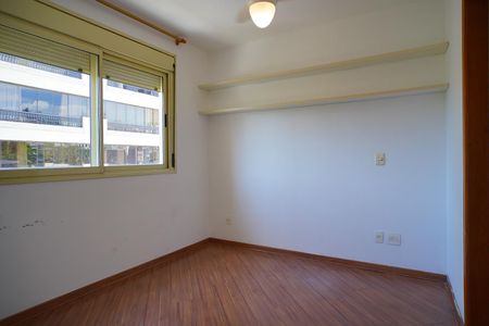 Quarto suíte  de apartamento para alugar com 2 quartos, 104m² em Higienópolis, Porto Alegre