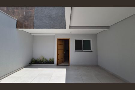 Casa à venda com 85m², 2 quartos e 2 vagasGaragem