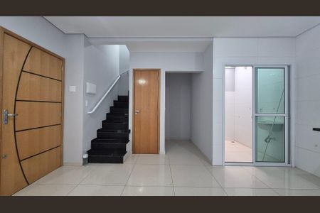 Casa à venda com 85m², 2 quartos e 2 vagasSala