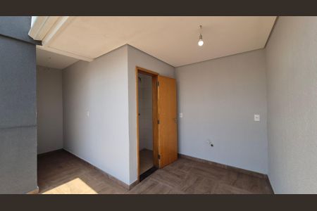 Casa à venda com 85m², 2 quartos e 2 vagasCobertura
