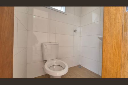 Casa à venda com 85m², 2 quartos e 2 vagasBanheiro
