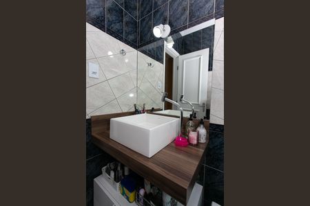 Casa de condomínio à venda com 162m², 3 quartos e 2 vagas Casa de condomínio à venda com 162m², 3 quartos e 2 vagasBanheiro da Suíte