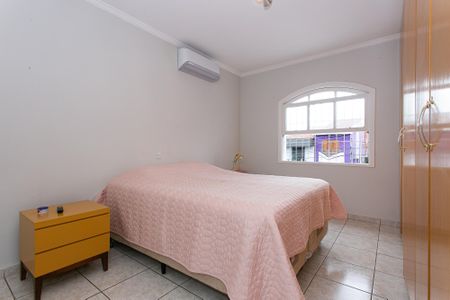 Casa de condomínio à venda com 162m², 3 quartos e 2 vagas Casa de condomínio à venda com 162m², 3 quartos e 2 vagasSuíte