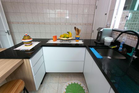 Casa de condomínio à venda com 162m², 3 quartos e 2 vagas Casa de condomínio à venda com 162m², 3 quartos e 2 vagasCozinha