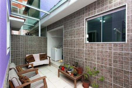 Casa de condomínio à venda com 162m², 3 quartos e 2 vagas Casa de condomínio à venda com 162m², 3 quartos e 2 vagasQuintal