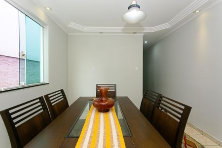 Casa de condomínio à venda com 162m², 3 quartos e 2 vagas Casa de condomínio à venda com 162m², 3 quartos e 2 vagasSala de Jantar