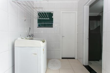 Casa de condomínio à venda com 162m², 3 quartos e 2 vagas Casa de condomínio à venda com 162m², 3 quartos e 2 vagasÁrea de Serviço