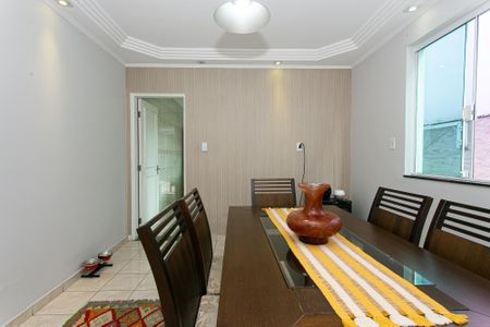 Casa de condomínio à venda com 162m², 3 quartos e 2 vagas Casa de condomínio à venda com 162m², 3 quartos e 2 vagasSala de Jantar