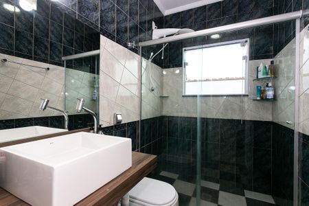 Casa de condomínio à venda com 162m², 3 quartos e 2 vagas Casa de condomínio à venda com 162m², 3 quartos e 2 vagasBanheiro da Suíte