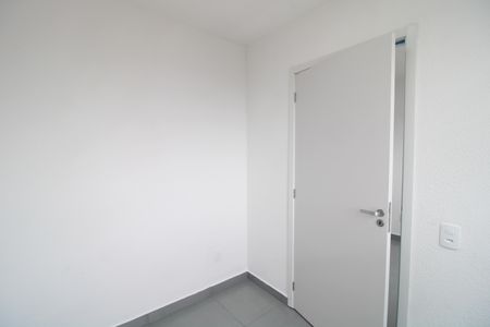 Quarto 2 de apartamento para alugar com 2 quartos, 34m² em Veleiros, São Paulo