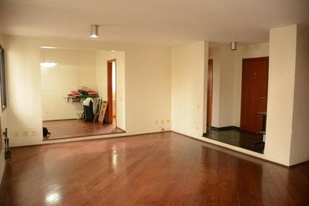 Apartamento para alugar com 4 quartos, 195m² em Higienópolis, São Paulo