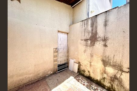 Casa à venda com 150m², 2 quartos e 1 vagaQuintal 