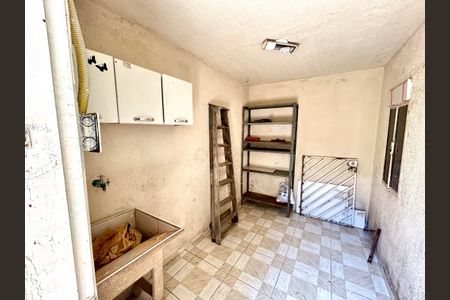 Casa à venda com 150m², 2 quartos e 1 vagaÁrea de Serviço