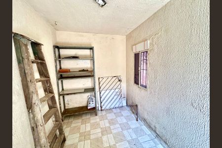 Casa à venda com 150m², 2 quartos e 1 vagaÁrea de Serviço