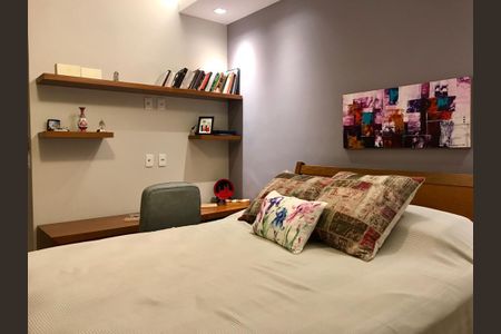 Apartamento à venda com 148m², 4 quartos e 1 vagaQuarto 1