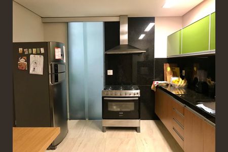 Apartamento à venda com 148m², 4 quartos e 1 vagaCozinha