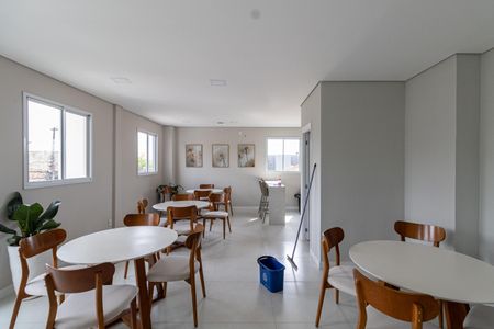 Apartamento à venda com 48m², 2 quartos e 1 vaga Apartamento à venda com 48m², 2 quartos e 1 vagaÁrea Comum - Salão de Festas