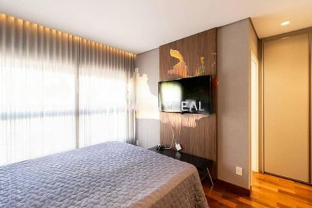 Apartamento à venda com 375m², 4 quartos e 6 vagas