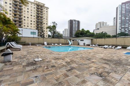 Apartamento à venda com 115m², 3 quartos e 2 vagas Apartamento à venda com 115m², 3 quartos e 2 vagasPiscina