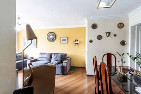 Apartamento à venda com 115m², 3 quartos e 2 vagas Apartamento à venda com 115m², 3 quartos e 2 vagasSala