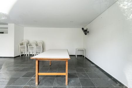 Apartamento à venda com 115m², 3 quartos e 2 vagas Apartamento à venda com 115m², 3 quartos e 2 vagasSalão de Festas