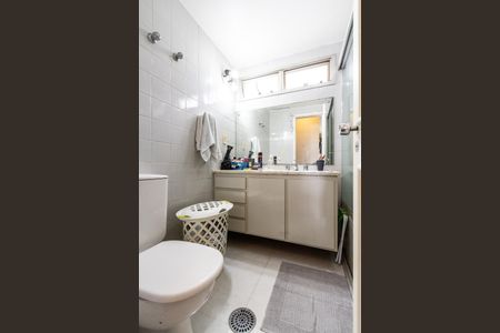 Apartamento à venda com 115m², 3 quartos e 2 vagas Apartamento à venda com 115m², 3 quartos e 2 vagasQuarto 1 - Banheiro da Suite