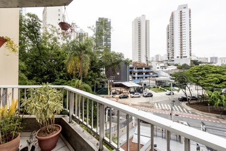 Apartamento à venda com 115m², 3 quartos e 2 vagas Apartamento à venda com 115m², 3 quartos e 2 vagasVaranda
