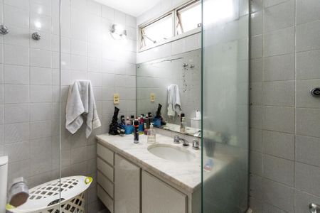 Apartamento à venda com 115m², 3 quartos e 2 vagas Apartamento à venda com 115m², 3 quartos e 2 vagasQuarto 1 - Banheiro da Suite