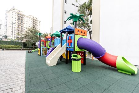 Apartamento à venda com 115m², 3 quartos e 2 vagas Apartamento à venda com 115m², 3 quartos e 2 vagasPlayground