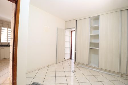 Casa para alugar com 140m², 3 quartos e 3 vagasSuíte