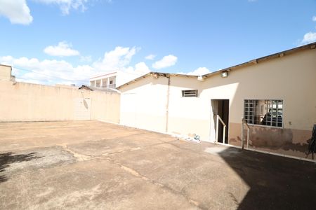 Casa para alugar com 140m², 3 quartos e 3 vagasQuintal