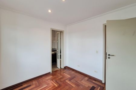 Casa à venda com 253m², 4 quartos e 2 vagasSuíte 2