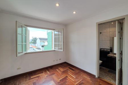 Casa à venda com 253m², 4 quartos e 2 vagasSuíte 2