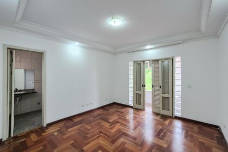 Casa à venda com 253m², 4 quartos e 2 vagasSuíte 1