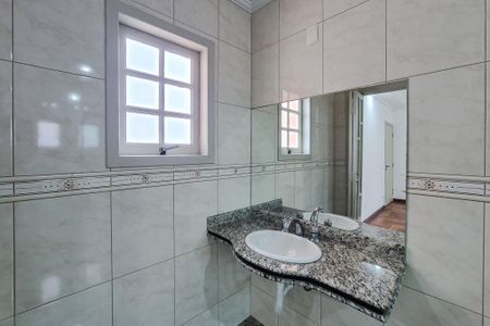 Casa à venda com 253m², 4 quartos e 2 vagasBanheiro da Suíte 1