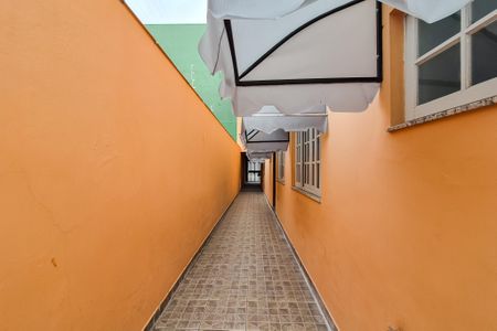 Casa à venda com 253m², 4 quartos e 2 vagasCorredor