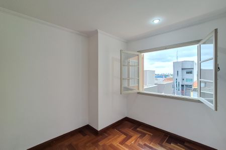 Casa à venda com 253m², 4 quartos e 2 vagasQuarto