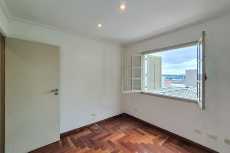 Casa à venda com 253m², 4 quartos e 2 vagasSuíte 2