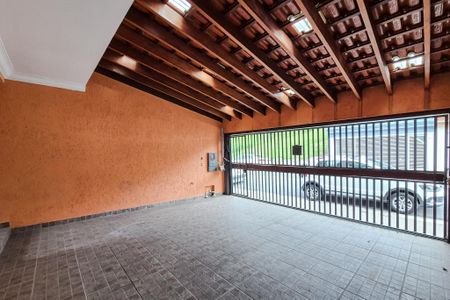Casa à venda com 253m², 4 quartos e 2 vagasGaragem