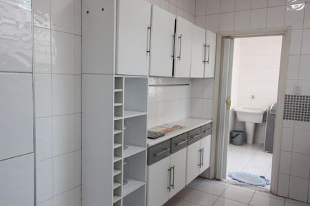 Casa para alugar com 229m², 3 quartos e 2 vagasCozinha