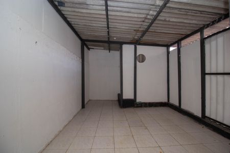 Casa à venda com 408m², 2 quartos e 8 vagasSalão