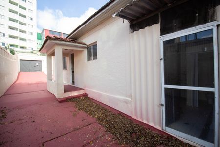 Casa à venda com 408m², 2 quartos e 8 vagasQuintal