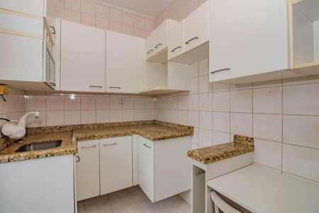Apartamento para alugar com 65m², 3 quartos e sem vaga Apartamento para alugar com 65m², 3 quartos e sem vagaCozinha e Área de Serviço