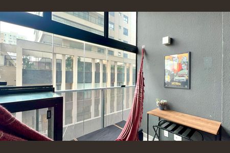 Varanda de kitnet/studio à venda com 1 quarto, 25m² em Pinheiros, São Paulo