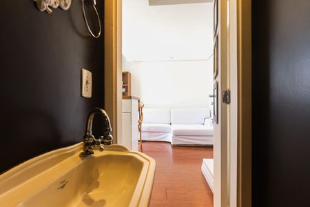 Apartamento à venda com 47m², 1 quarto e 1 vaga Apartamento à venda com 47m², 1 quarto e 1 vagaLavabo