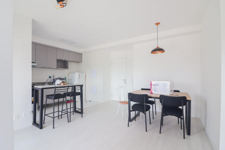 Sala de apartamento para alugar com 1 quarto, 55m² em Vila Sonia, São Paulo