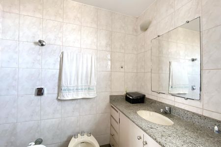Apartamento à venda com 140m², 3 quartos e 2 vagasBanheiro