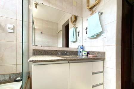 Apartamento à venda com 140m², 3 quartos e 2 vagasBanheiro da Suíte