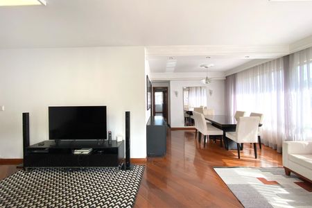 Sala de apartamento à venda com 3 quartos, 140m² em Serra, Belo Horizonte